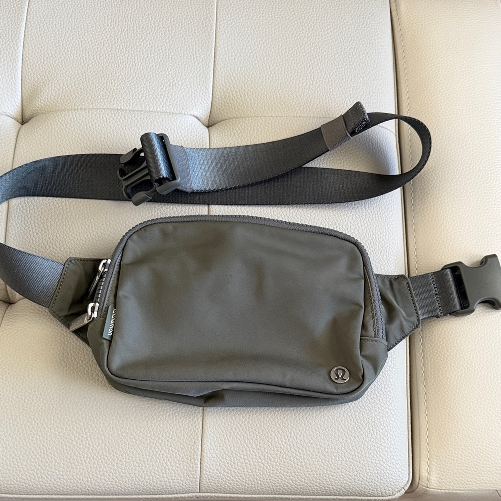 lululemon athletica Olive green Belt Bag